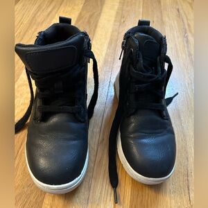 GUC Cat & Jack‎ boys boots black size 2 target zip side laces